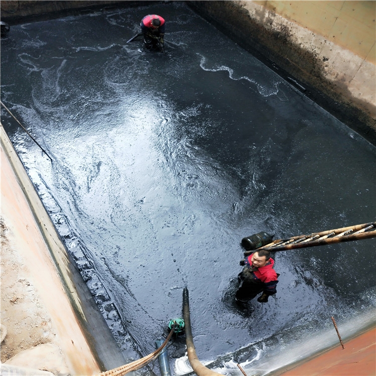 新泰废水池清理